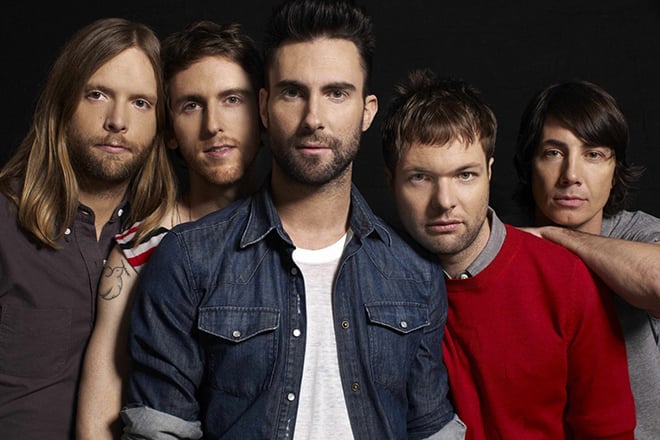 Adam Levine and the group "Maroon 5" | VEV