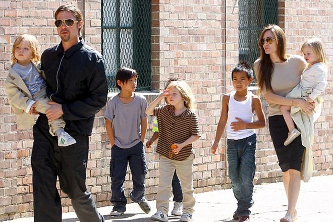 Brad Pitt and Angelina Jolie with theirchildren