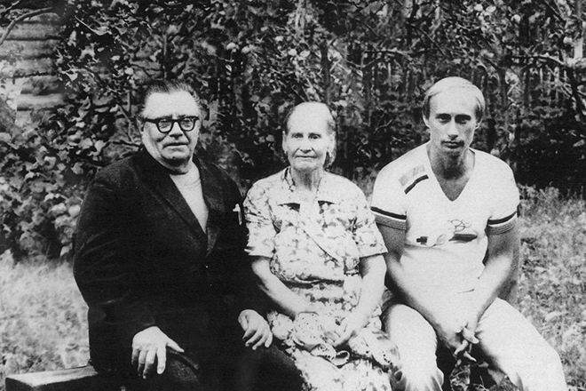 Vladimir Putin with his parents