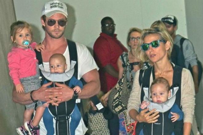 Chris Hemsworth with his wife and children