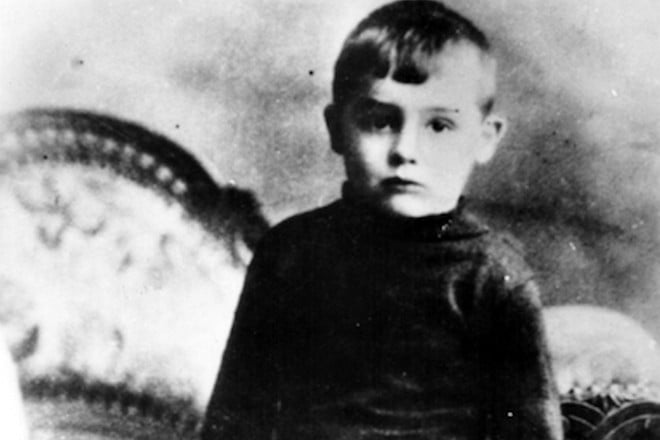 Cary Grant in his childhood