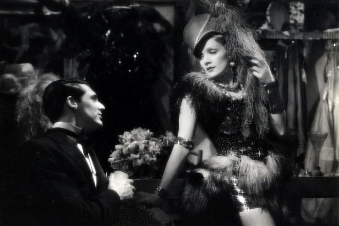 Cary Grant and Marlene Dietrich in the movie Blonde Venus