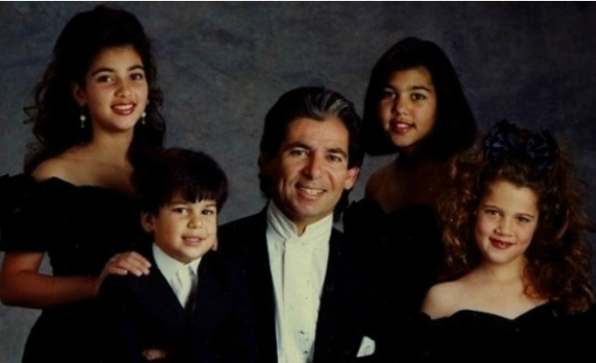 Rob Kardashian with his father and sisters