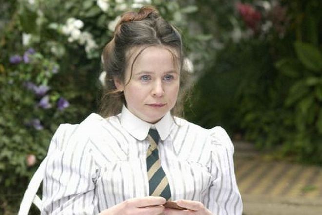 Emily Watson in the movie Miss Potter