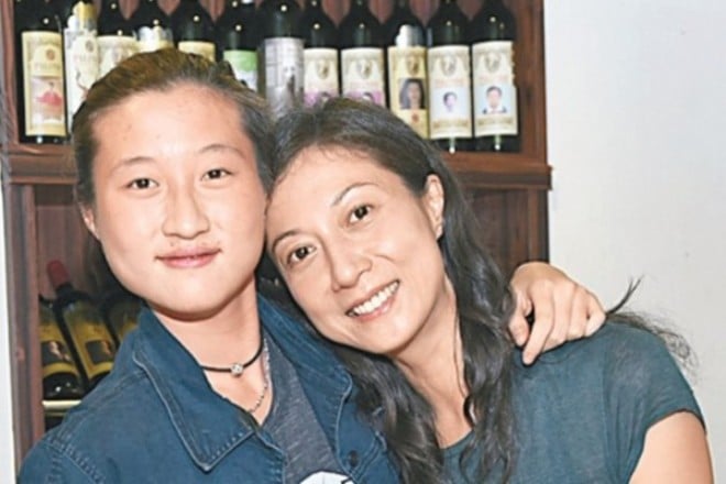 Etta Ng Chok Lam with her mother Elaine Ng Yi-Lei