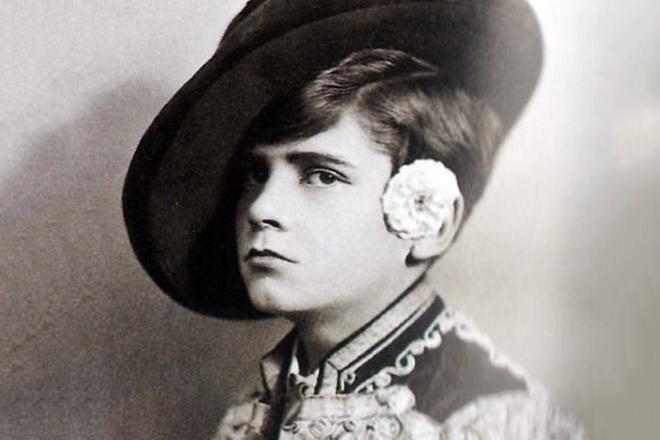 Laurence Olivier in his childhood