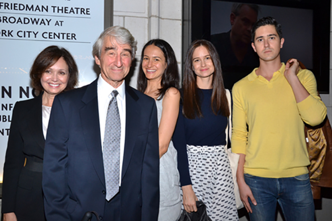 Katherine Waterston (the second from the right) with her parents, sister, and brother