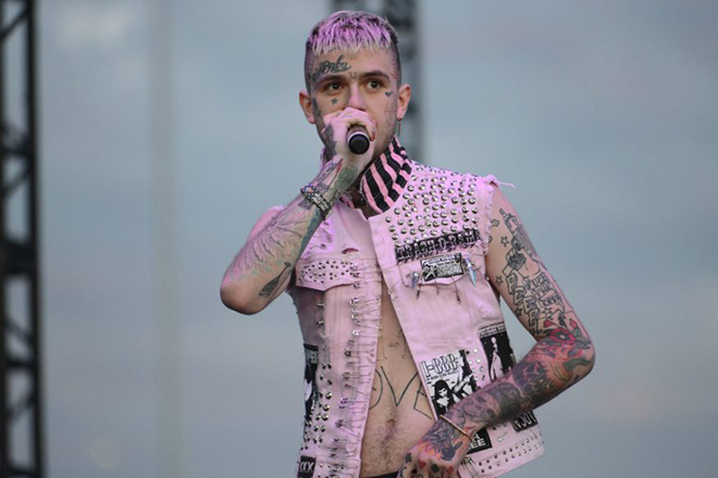 Lil Peep performing on the stage