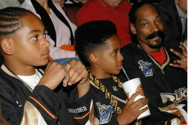 Snoop Dogg with his sons