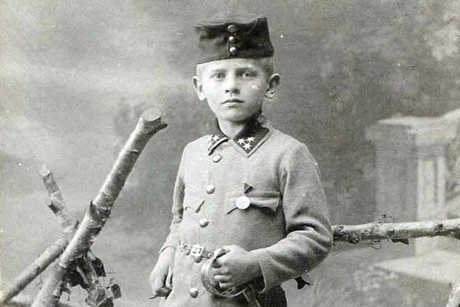 Oskar Schindler in his childhood