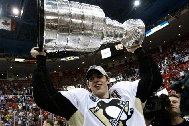 Evgeni Malkin with Stanley Cup | Fan Party