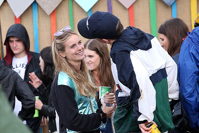 This photo shows Cressida Bonas with Will Poulter. Many people believe that she is his girlfriend because of this photo.
