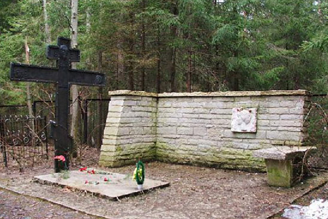 The grave of Anna Akhmatova