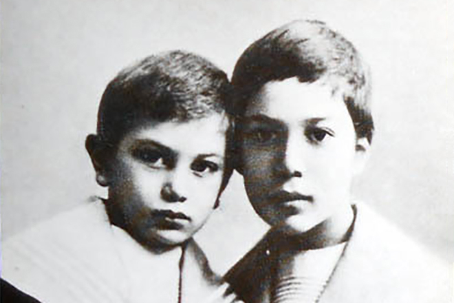 Boris Pasternak and his brother in childhood