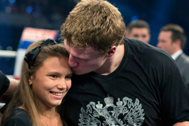Alexander Povetkin with his daughter