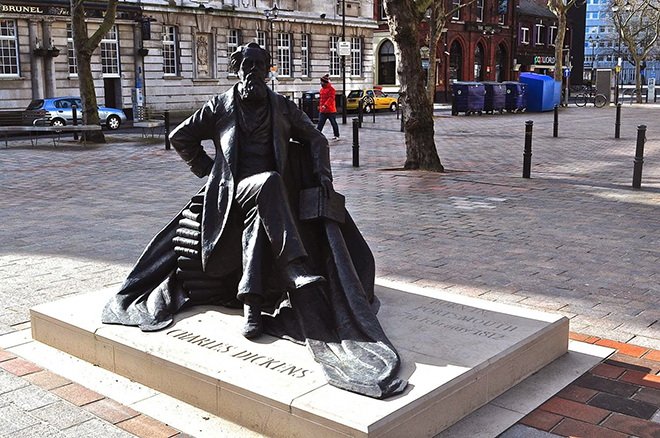 The monument to Charles Dickens