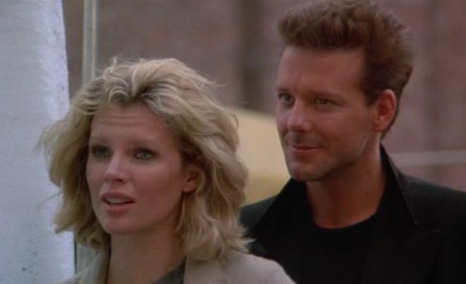 Kim Basinger and Mickey Rourke in the film "9½ Weeks"