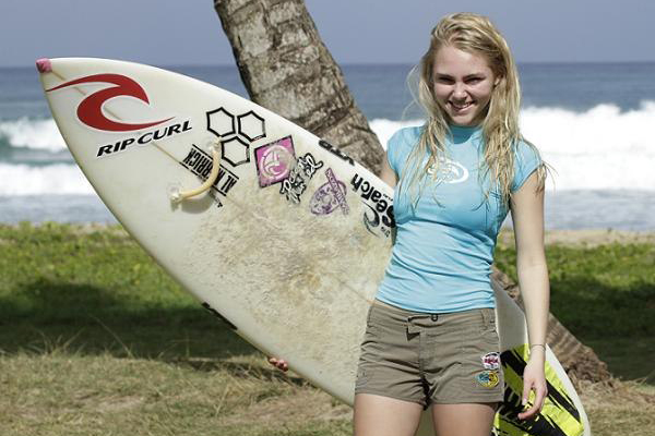 AnnaSophia Robb in Soul Surfer