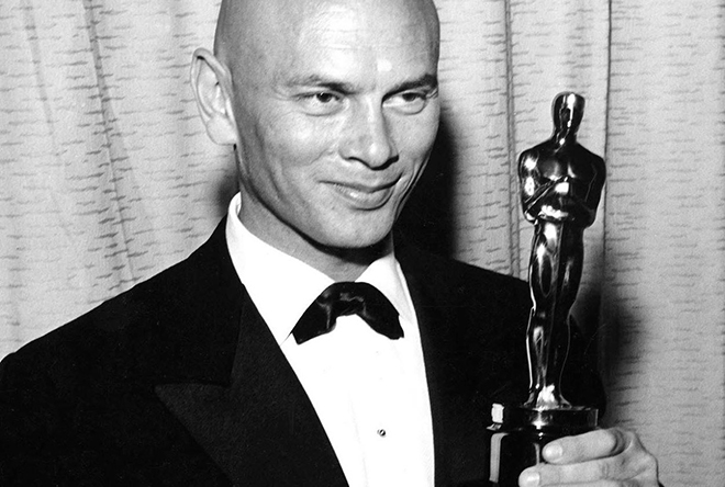 Yul Brynner with the Academy Award