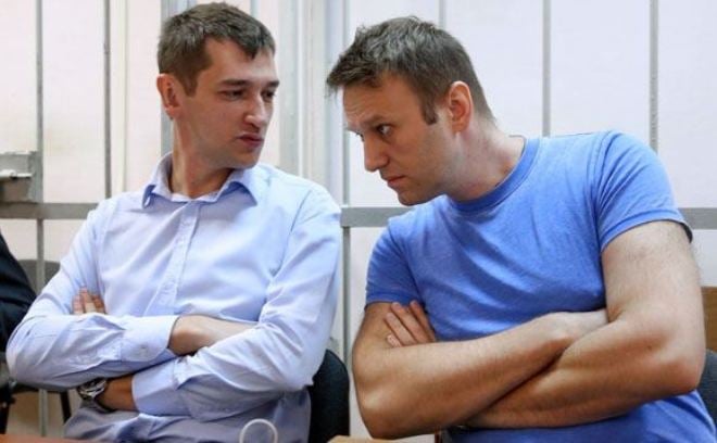 The brothers Navalny in the court