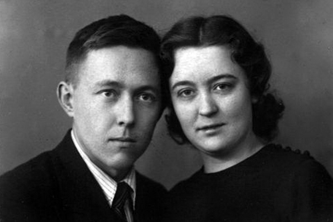 Solzhenitsyn with his first wife Natalia Reshetovskaya
