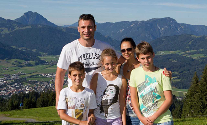 Vitali Klitschko with his wife and children
