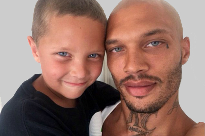 Jeremy Meeks with his son