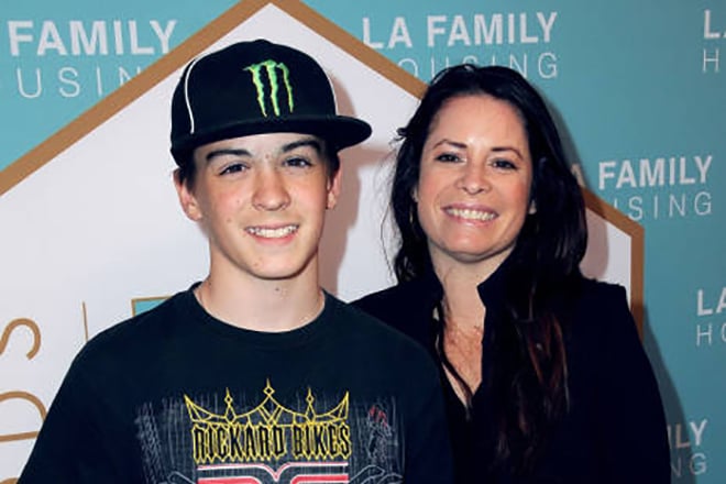 Holly Marie Combs with her son Finley in 2017