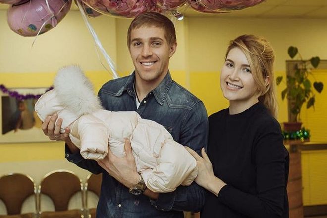 Yury Gazinsky with his wife and daughter