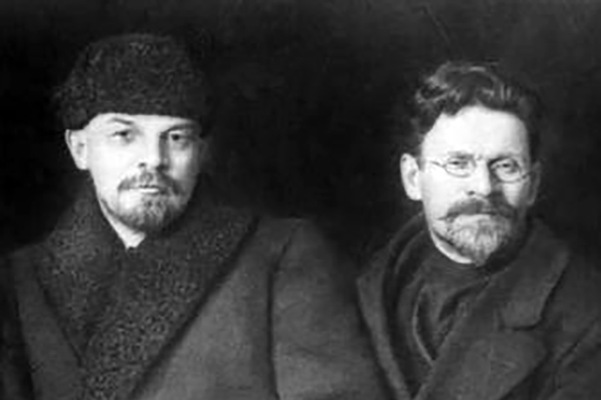 Vladimir Lenin and Leon Trotsky