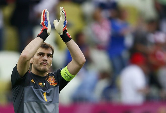 Iker Casillas saying goodbye to the Spanish national team