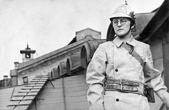 Dmitry Shostakovich in besieged Leningrad