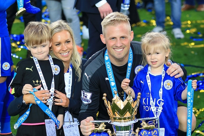 Kasper Schmeichel with his family