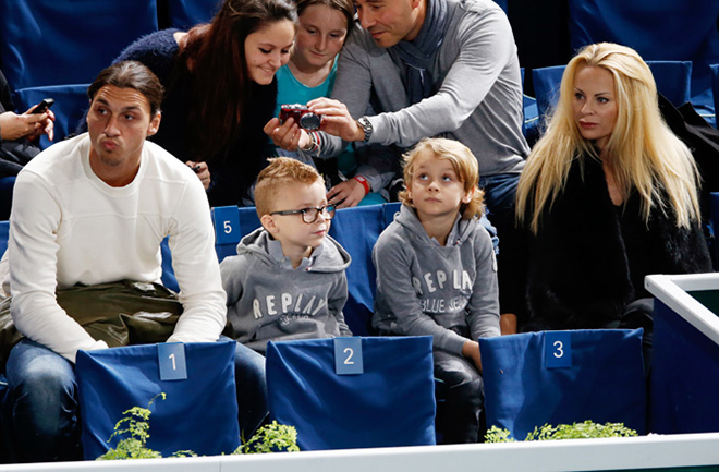Zlatan Ibrahimović with his family