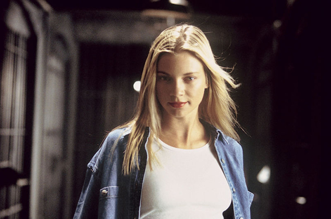 Amy Smart in the film Interstate 60