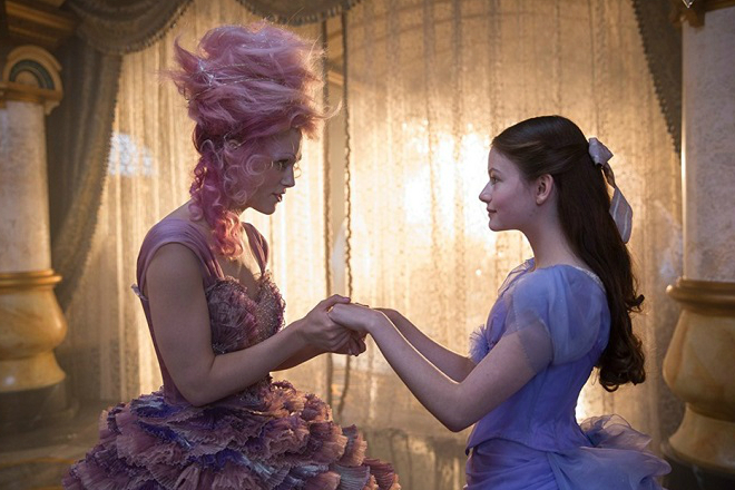 Mackenzie Foy and Keira Knightley in the movie "The Nutcracker and Four Realms"