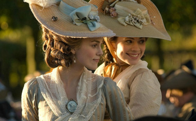 Kira Knightley and Hayley Atwell in the movie The Duchess