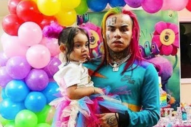 6ix9ine and his daughter