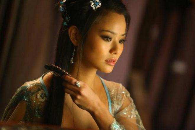 Jamie Chung in the movie The Man with the Iron Fists