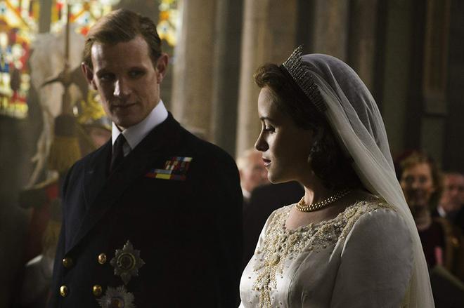 Claire Foy and Matt Smith in the series The Crown