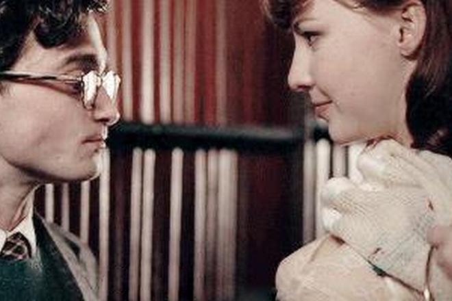 Daniel Radcliffe and Erin Darke in the movie Kill Your Darlings