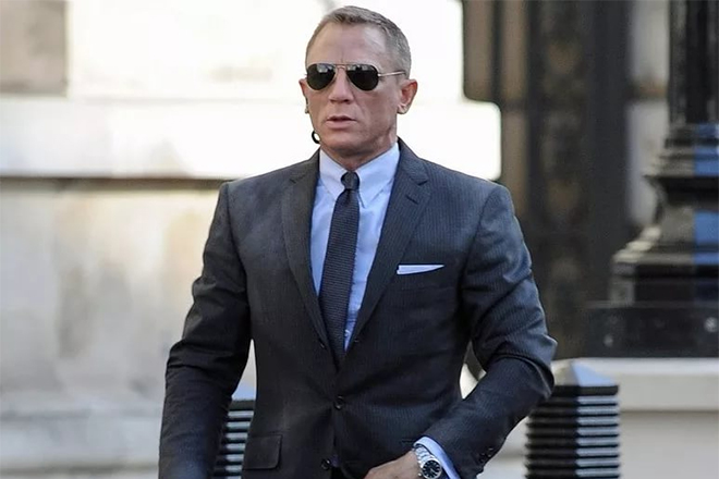 Tom Ford has created a suit for Daniel Craig for his role of James Bond