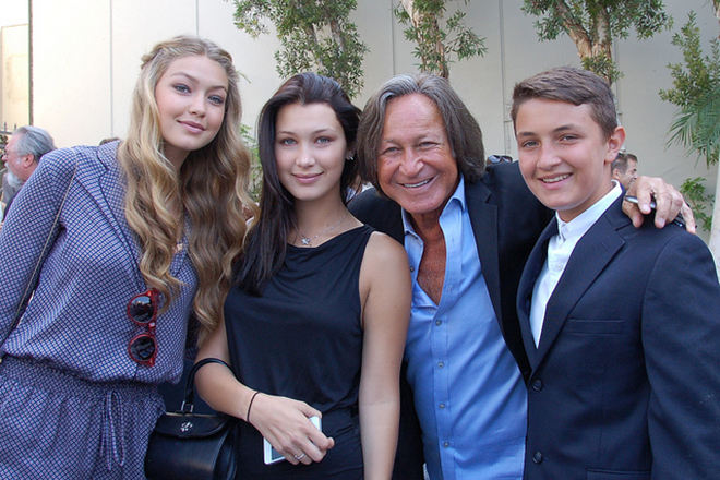 Gigi Hadid (on the left) with her father, sister, and brother