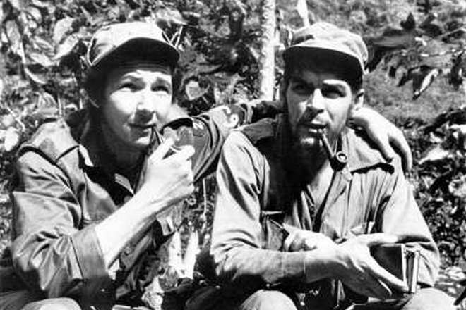 Raul Castro and Che Guevara