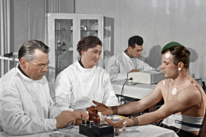 Yuri Gagarin at the doctor’s