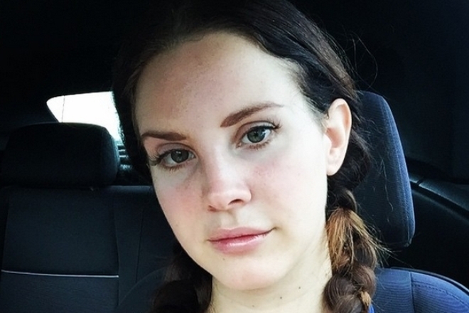 Lana Del Rey without a make-up
