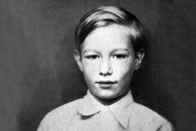 Andy Warhol in his childhood