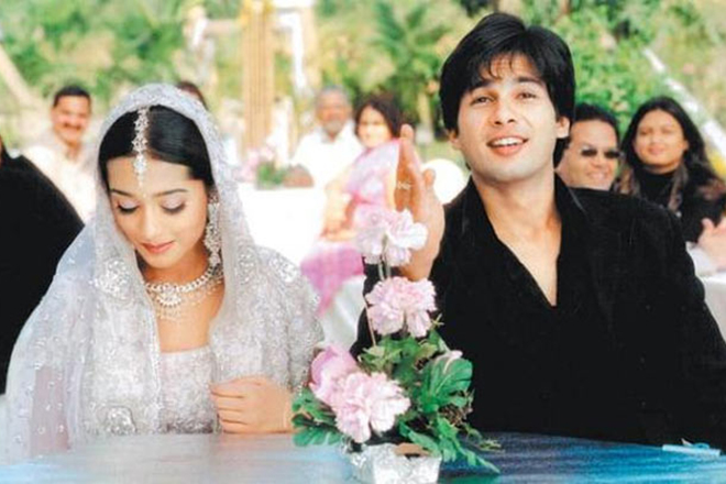 Amrita Rao and Shahid Kapoor in the movie Vivah (Marriage)