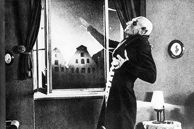 A screenshot from the movie Nosferatu: A Symphony of Horror
