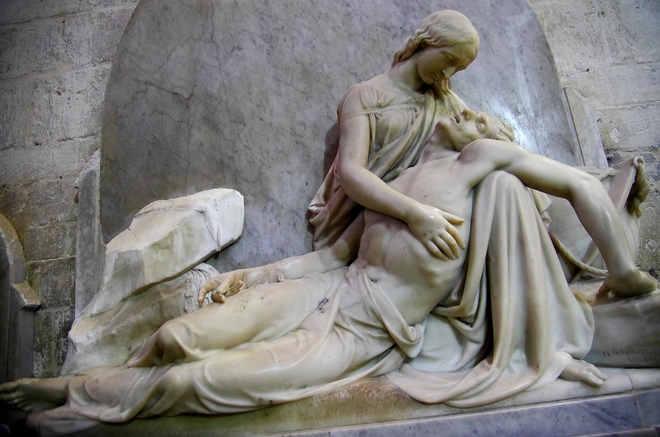The sculpture of Mary and Percy Shelley
